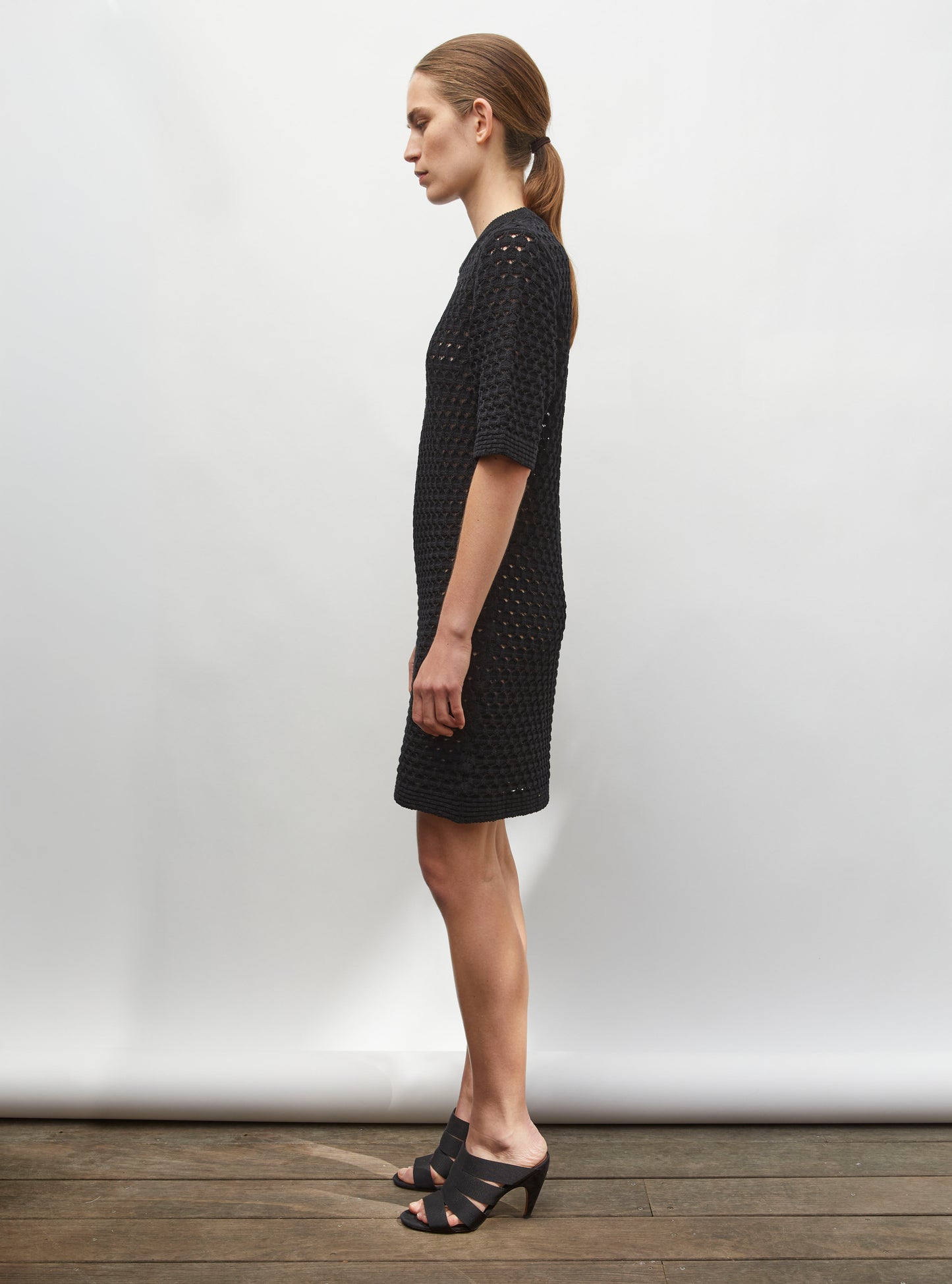 robe de luxe femme - robe courte maille crochet noir profond