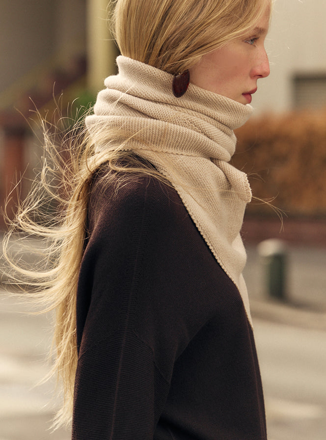 Grand foulard en maille fine muesli - Accessoire de luxe femme_campagne