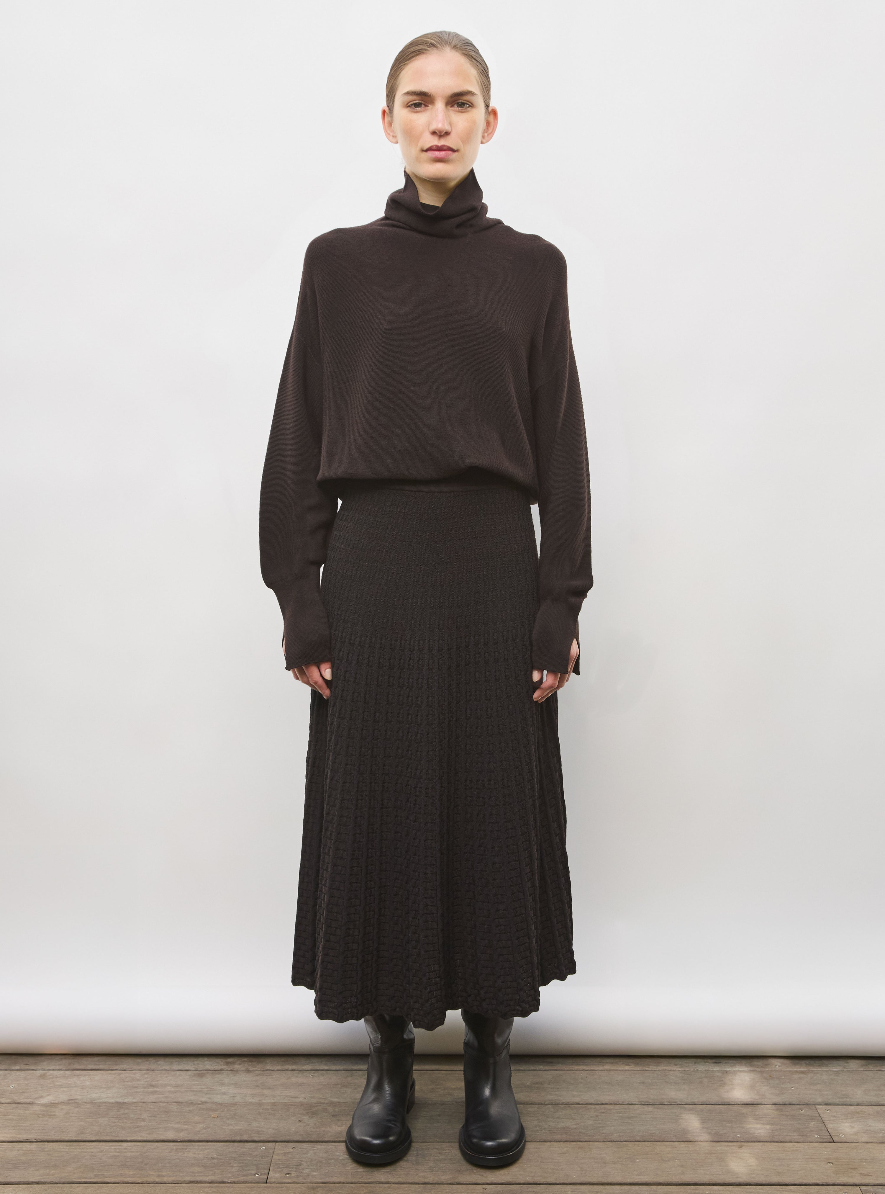 Jupe longue maille cannage ebene-noir profond - Vêtement en maille de luxe Molli