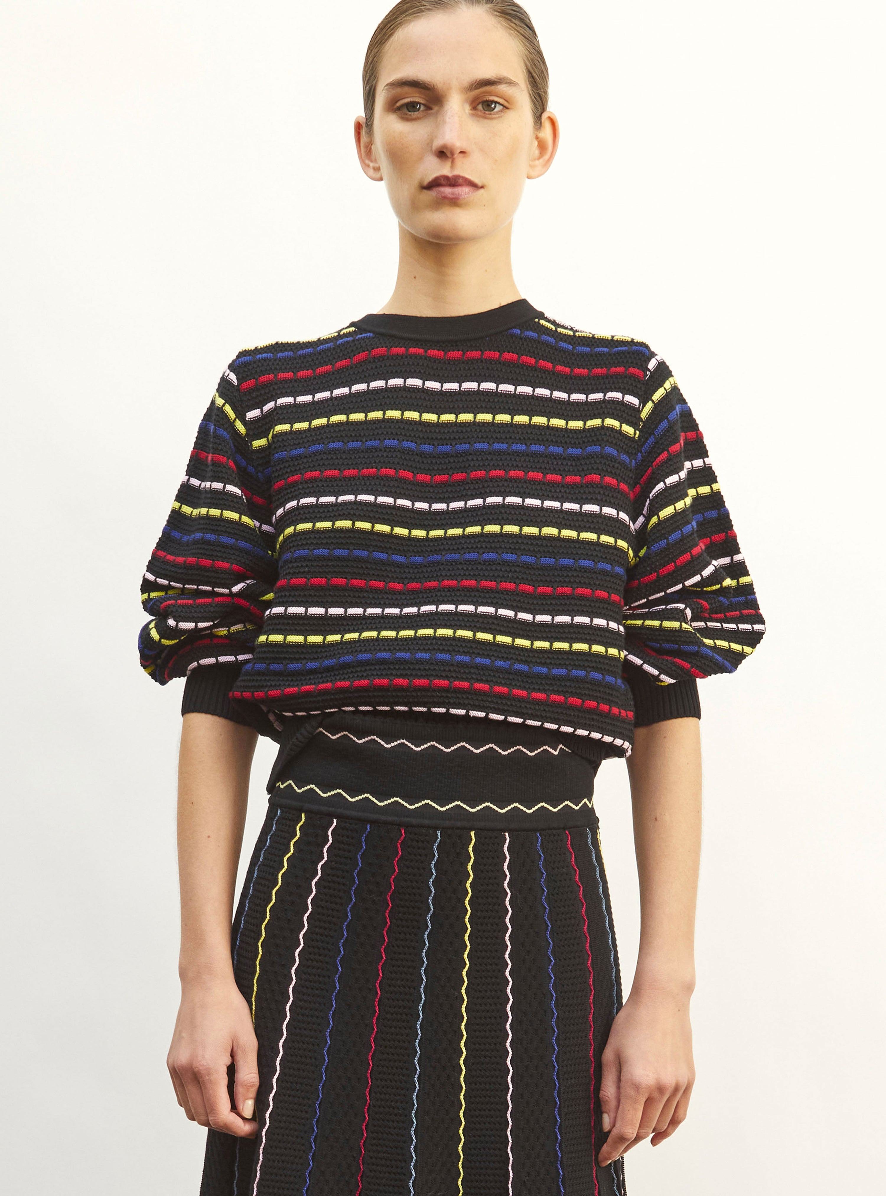 Pull manches blousantes noir profond-multi - Vêtement de luxe femme