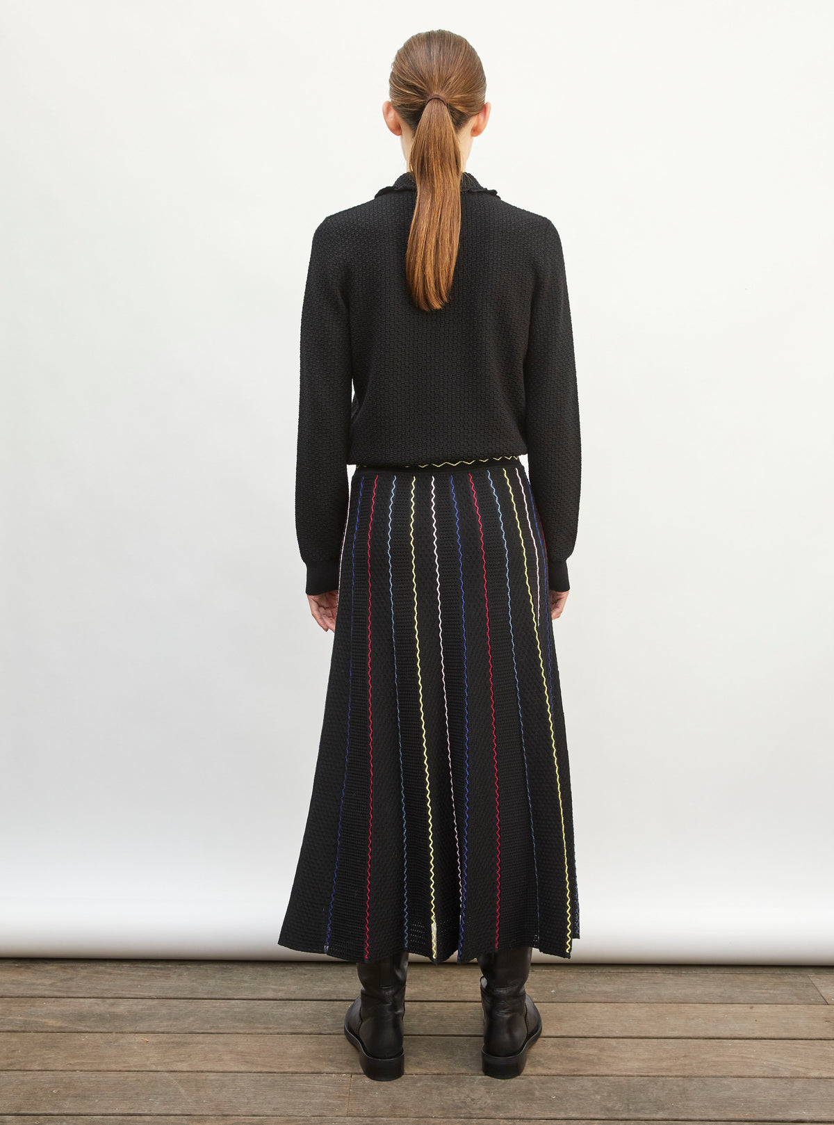 Top de luxe femme - Top fin maille col volante noir profond 