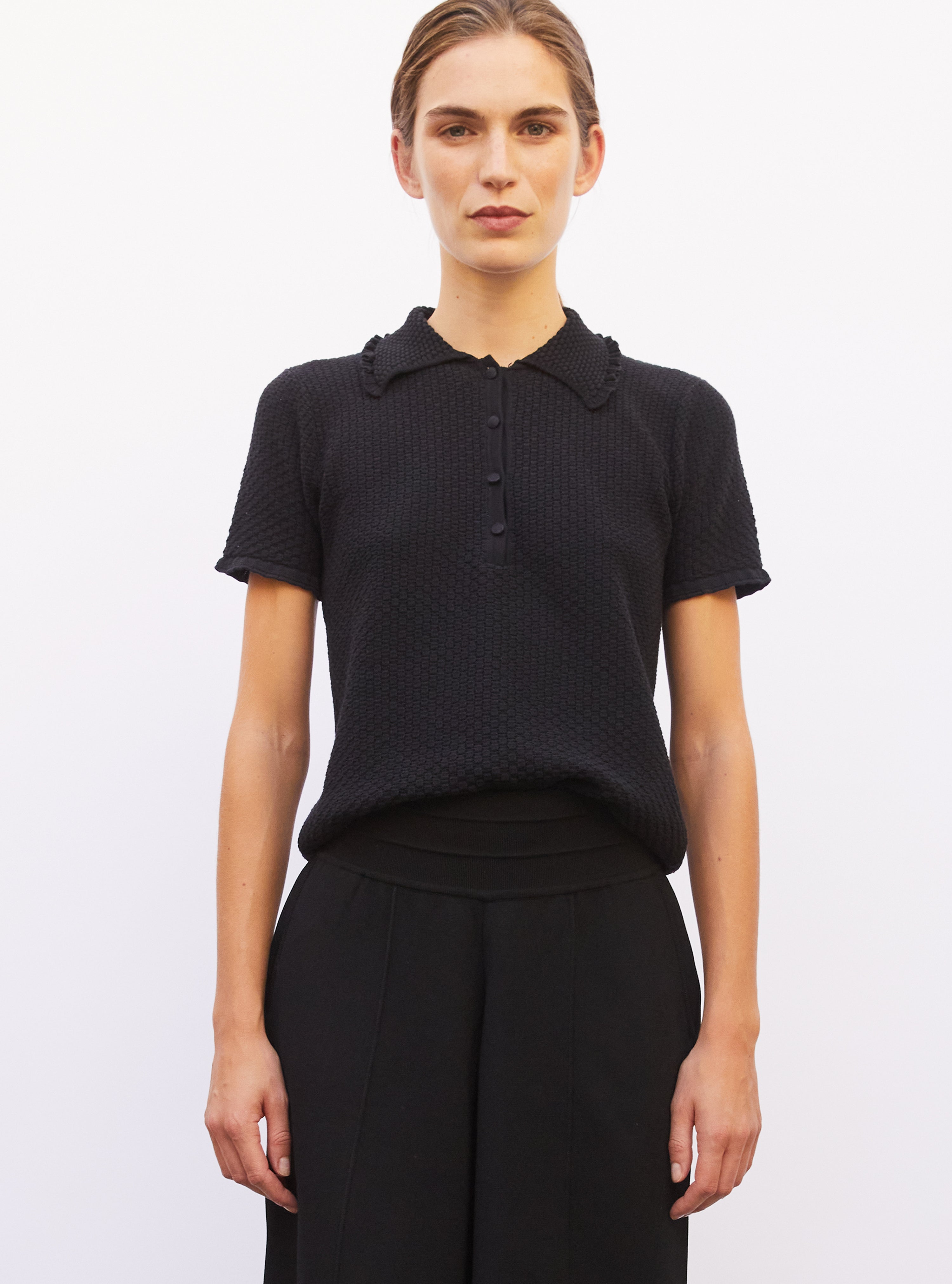 Polo fin col volanté noir profond - Vêtement en maille de luxe Molli