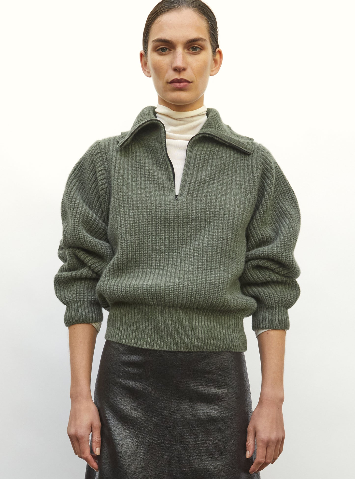 Pull camionneur moelleux kaki clair - Vêtement de luxe femme