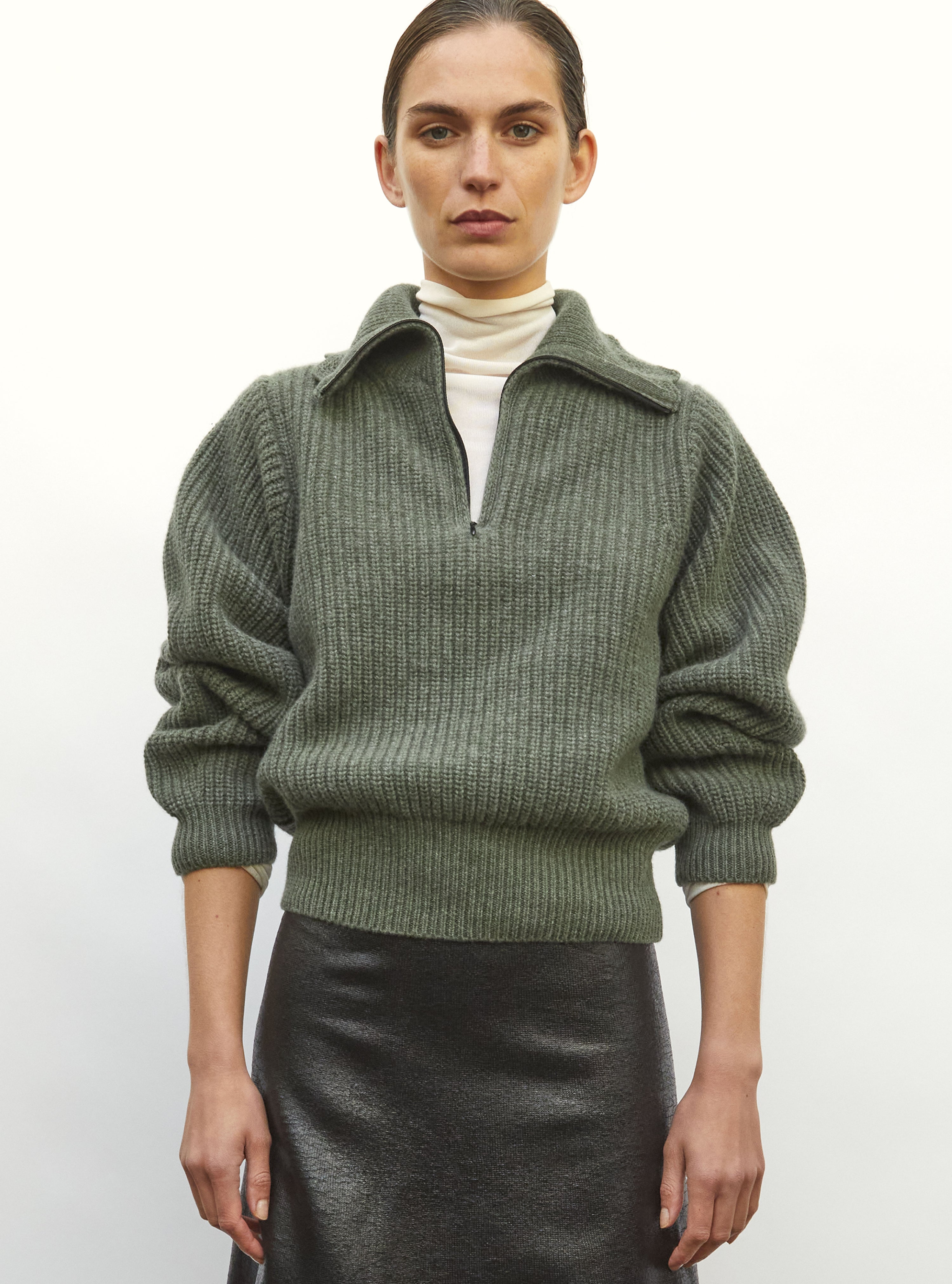 Pull camionneur moelleux kaki clair - Vêtement de luxe femme