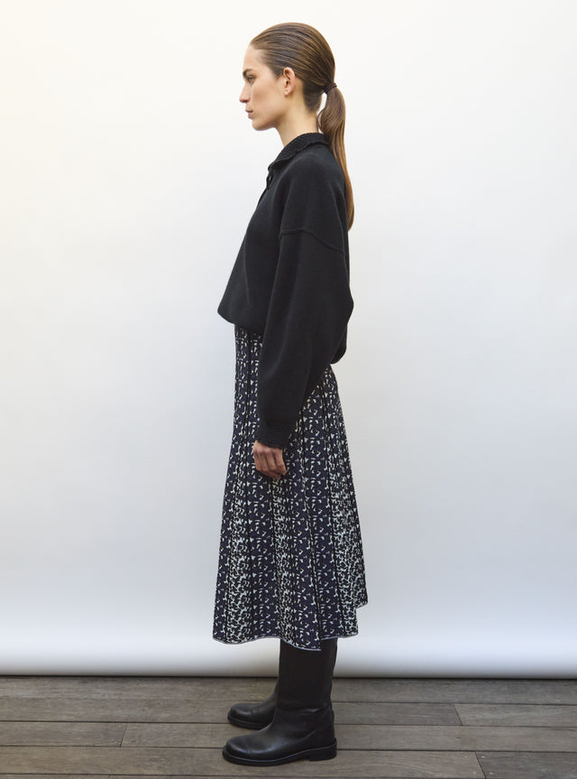 Comfy knit polo shirt with ruffled neckline - Image principale