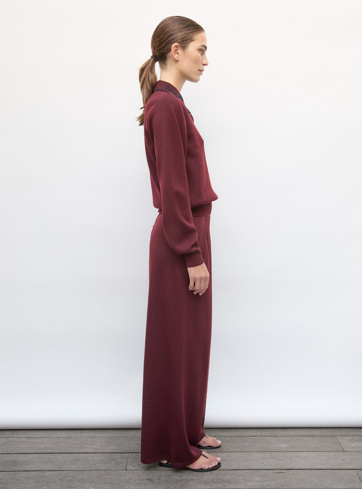 Chemise en maille brodée main amarante nuit - Chemise de luxe