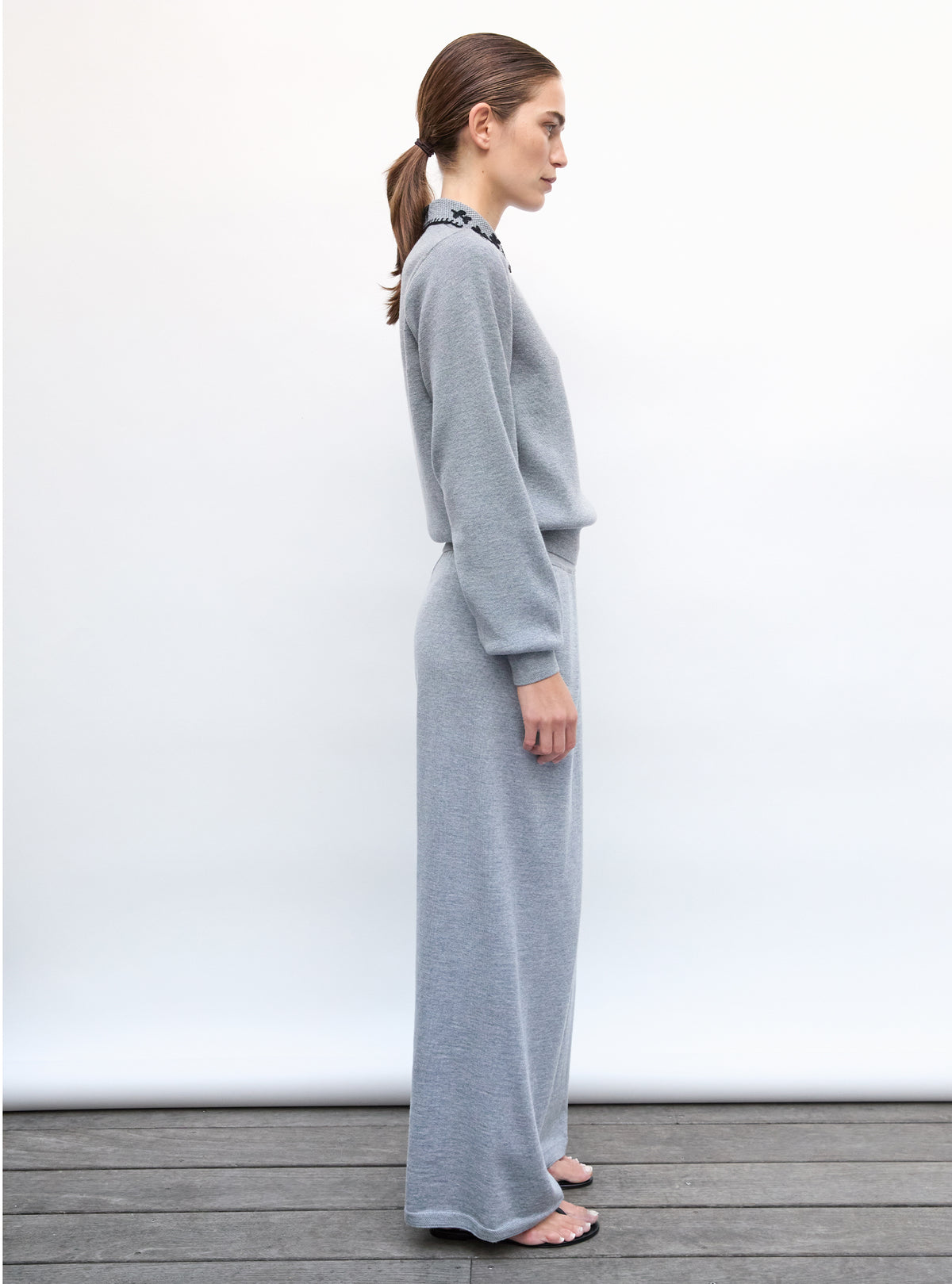 Chemise en maille brodée main gris moyen - Chemise de luxe