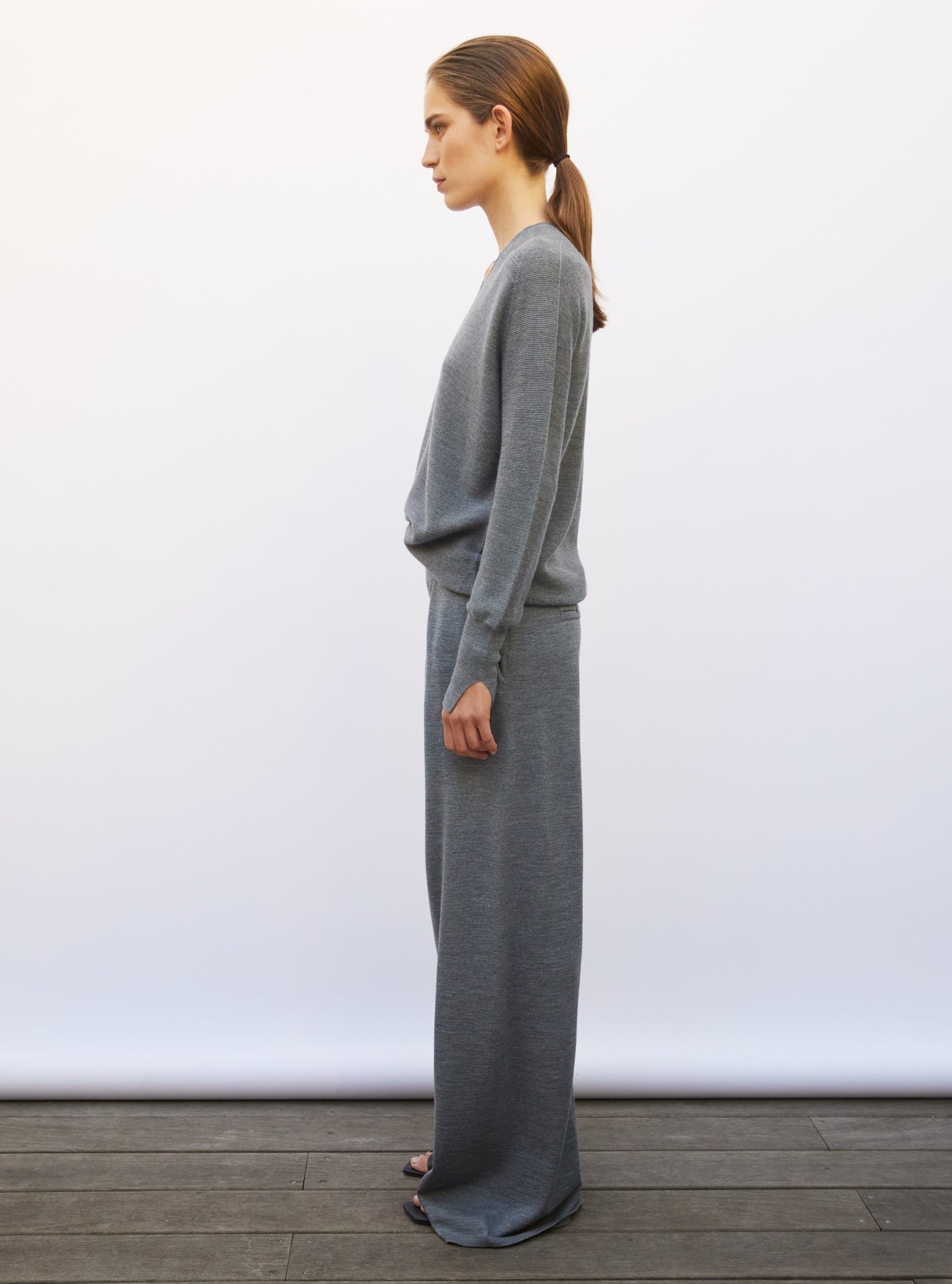 Top fin oversize à col V flanelle - Vêtement en maille de luxe Molli