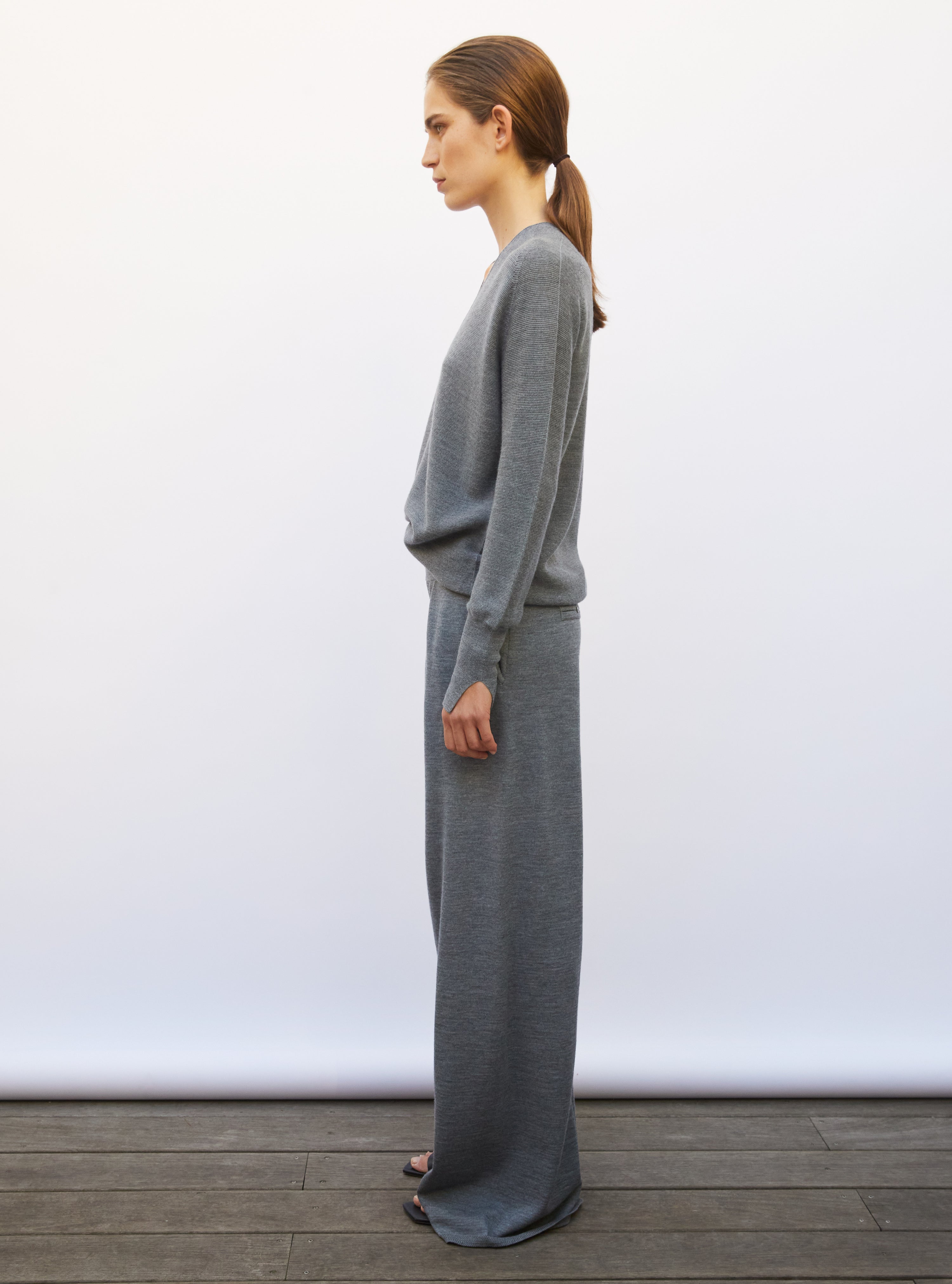 Top fin oversize à col V flanelle - Vêtement en maille de luxe Molli