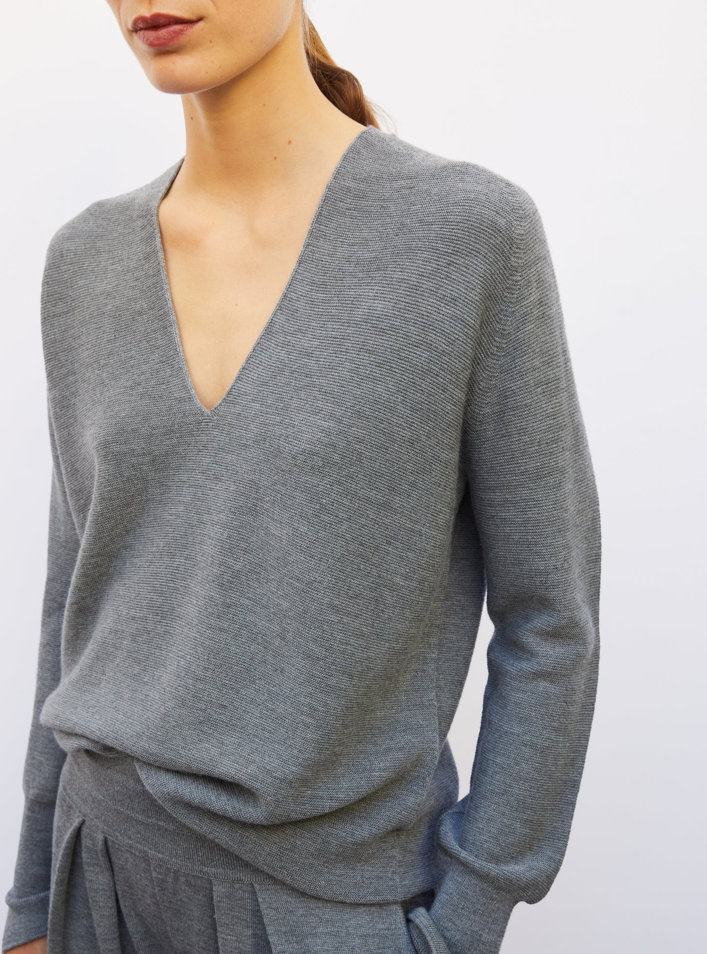 Top fin oversize à col V flanelle - Vêtement de luxe femme