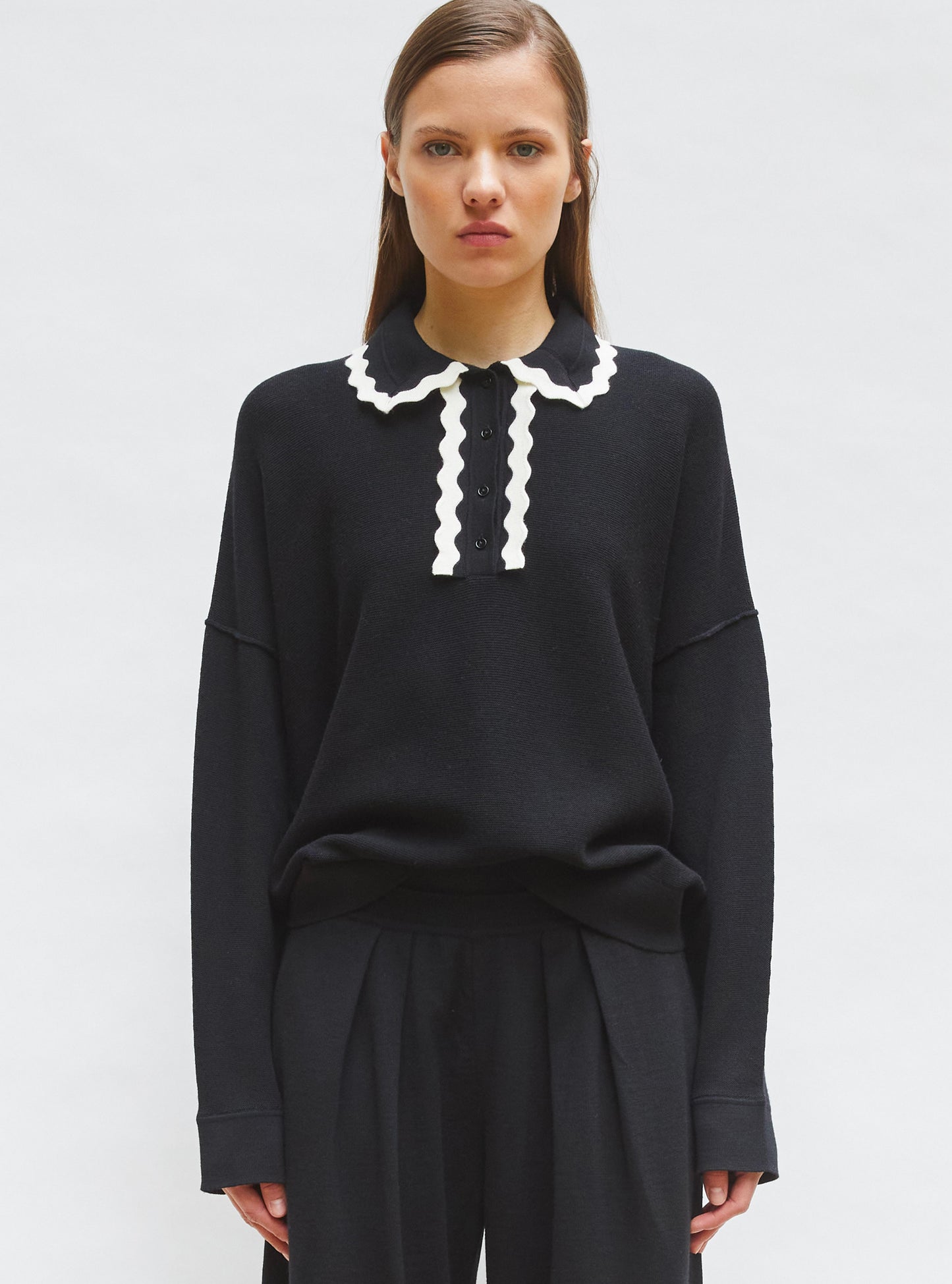 Chemise maille col croquet noir profond-naturel - Vêtement en maille de luxe Molli