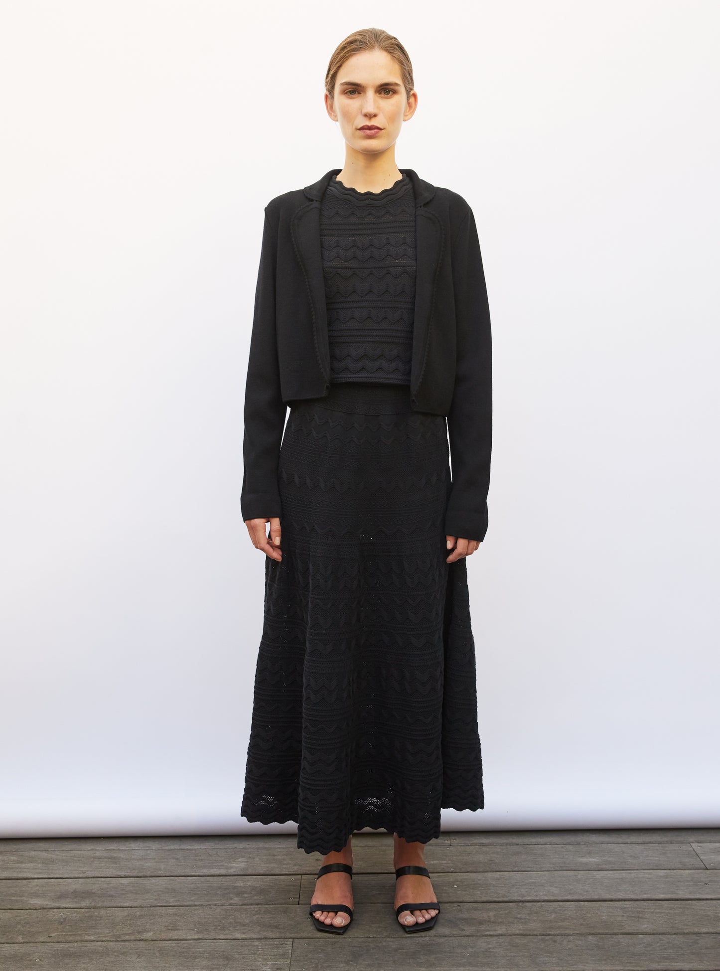 Veste de luxe femme - Veste courte mini croquet noir profond