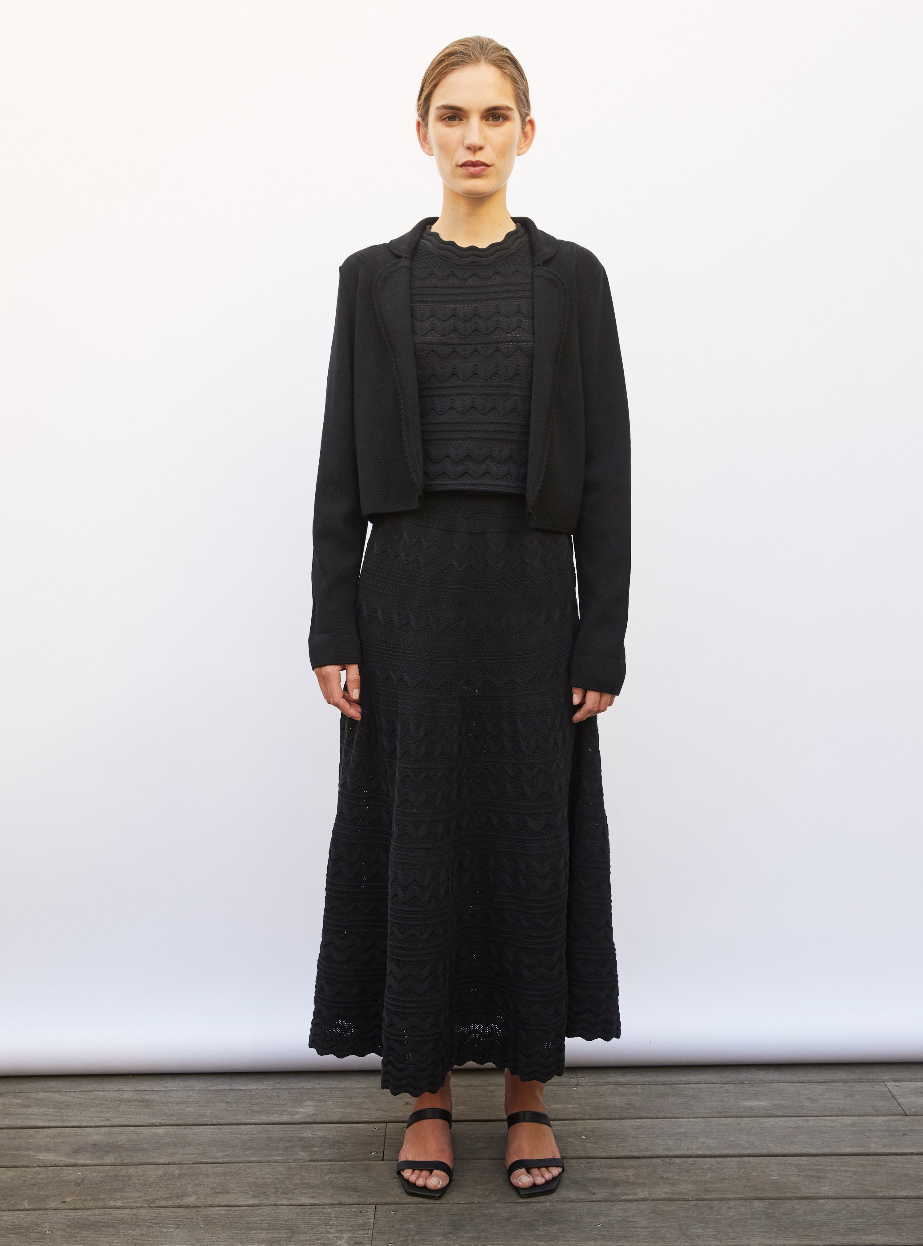 Veste de luxe femme - Veste courte mini croquet noir profond