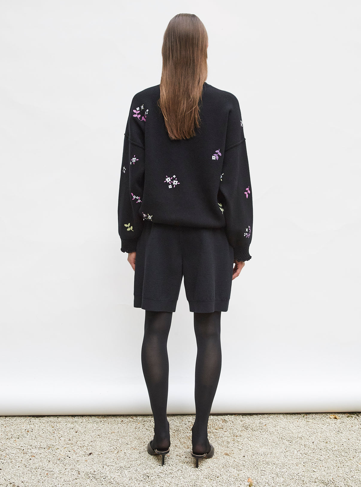 Sweat loose finitions brodées noir profond-multi - Vêtement de luxe femme