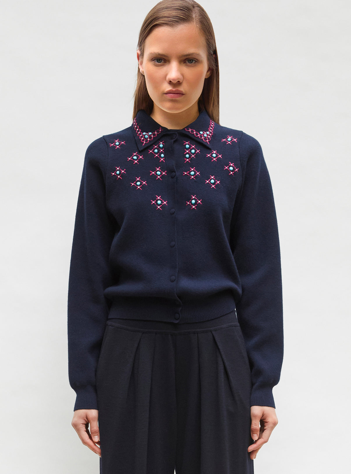 Cardigan maille brodé main Nuit - Vêtement en maille de luxe Molli