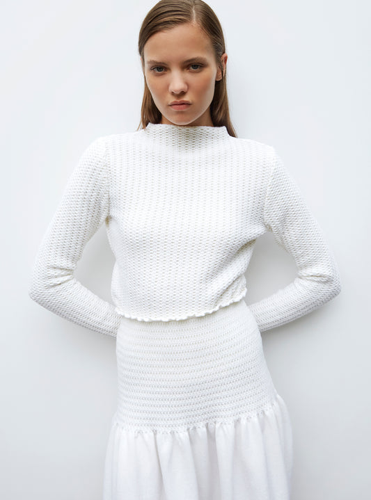 straight top in smocked knit