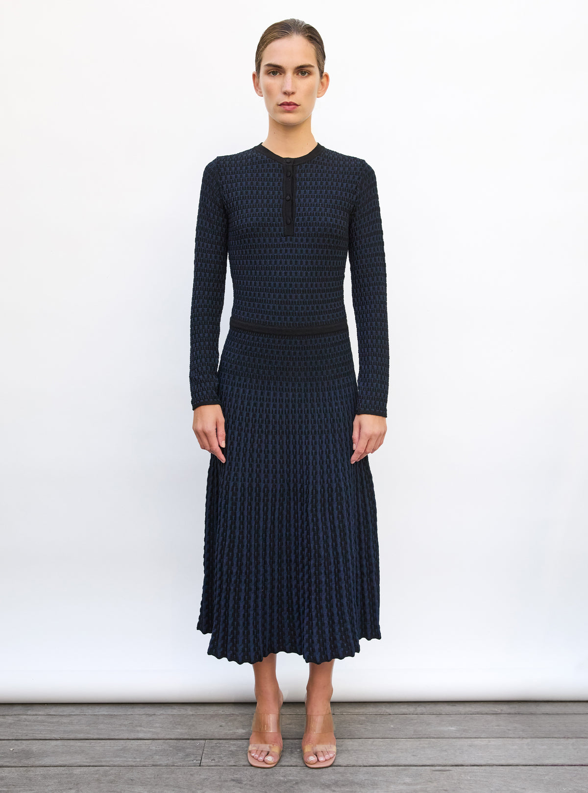 Robe fluide maille cannage noir profond - Vêtement en maille de luxe Molli