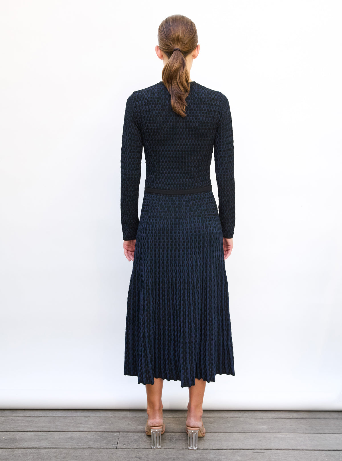 Robe de luxe femme - Robe fluide maille cannage noir profond