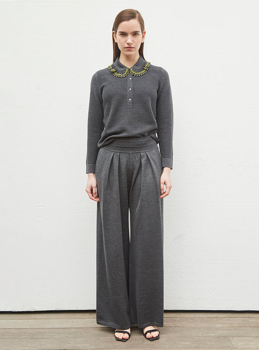 knit shirt with ruffled collar