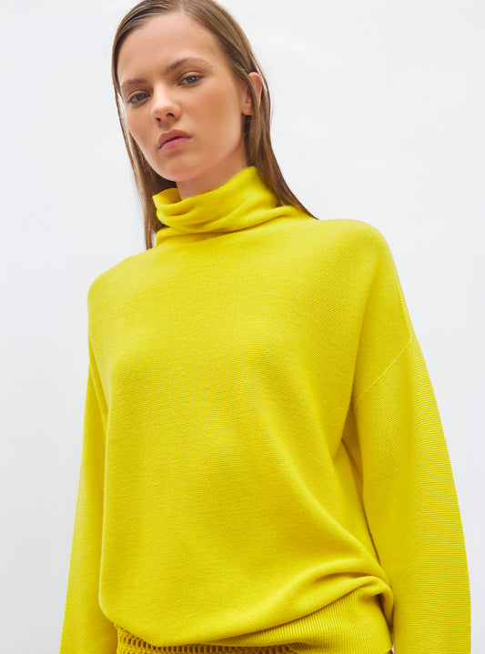 oversized slim top with stand-up collar