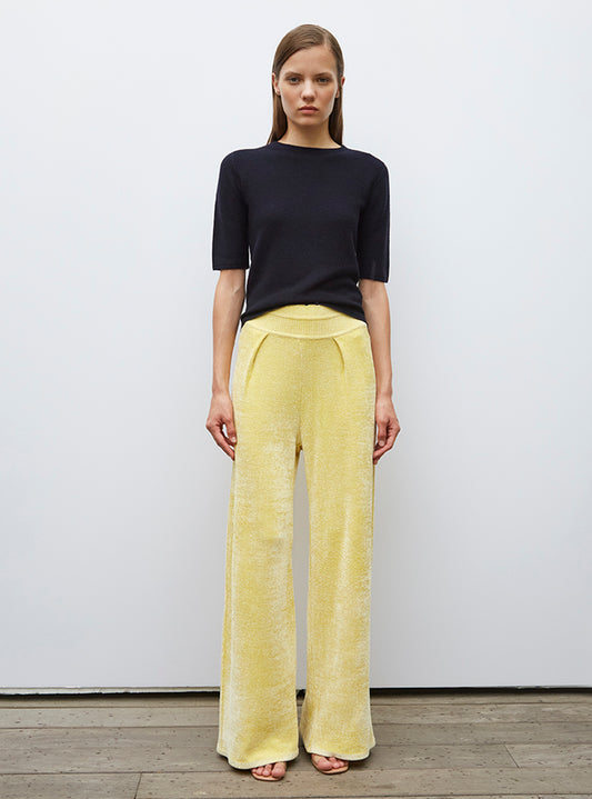 fine top with elbow-length sleeves