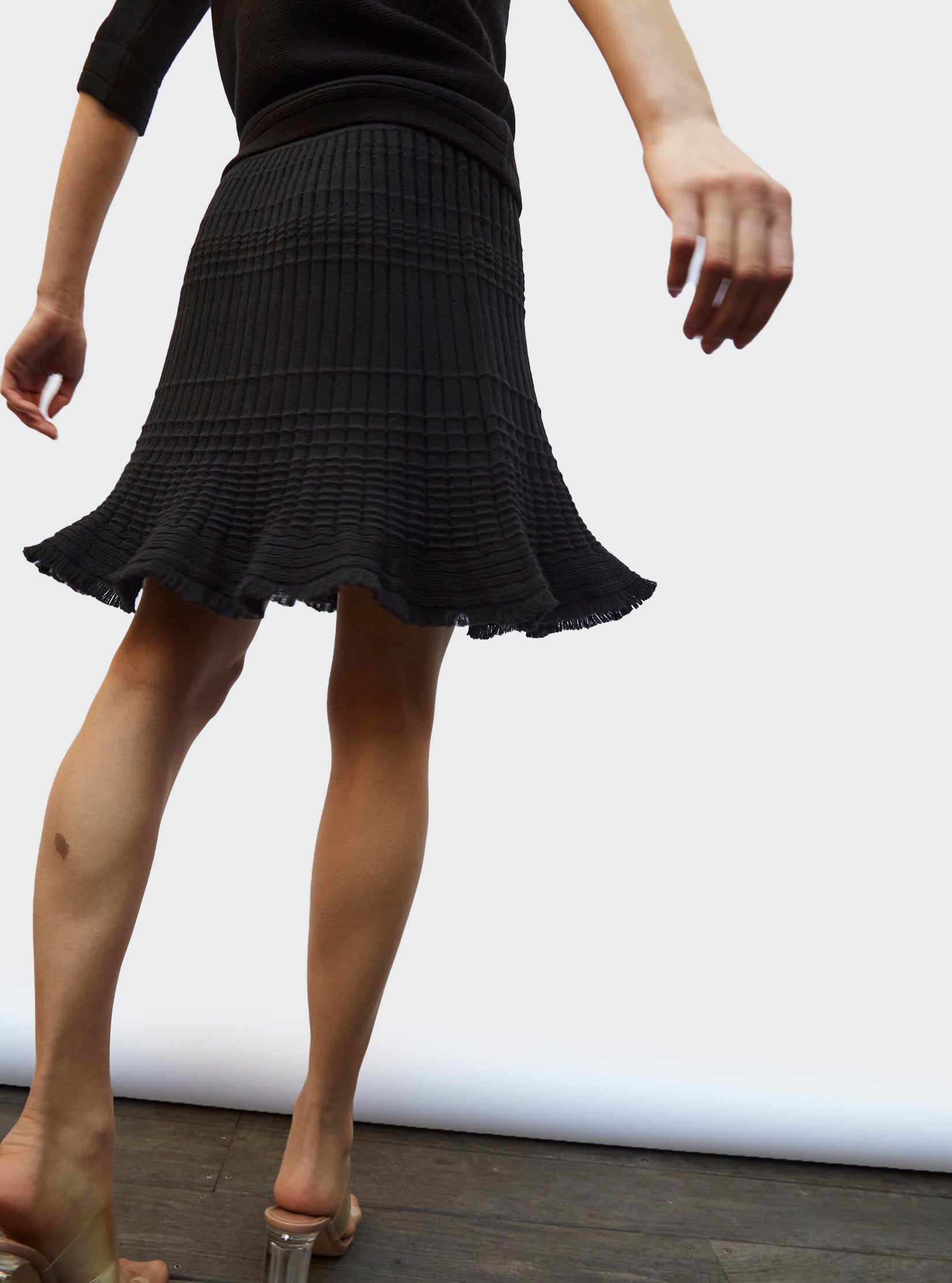 Jupe courte en maille à frange - Vêtement de luxe femme