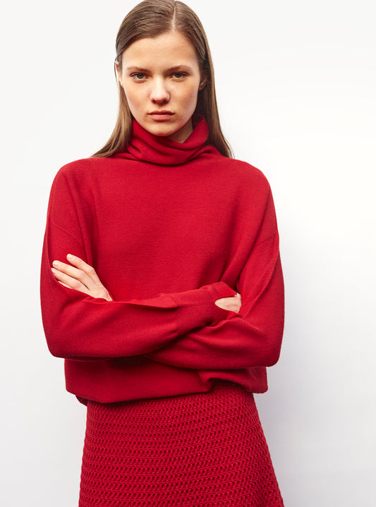 Molli oversized slim top with stand-up collar