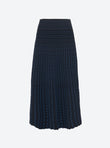 Fluid skirt in cannage knit