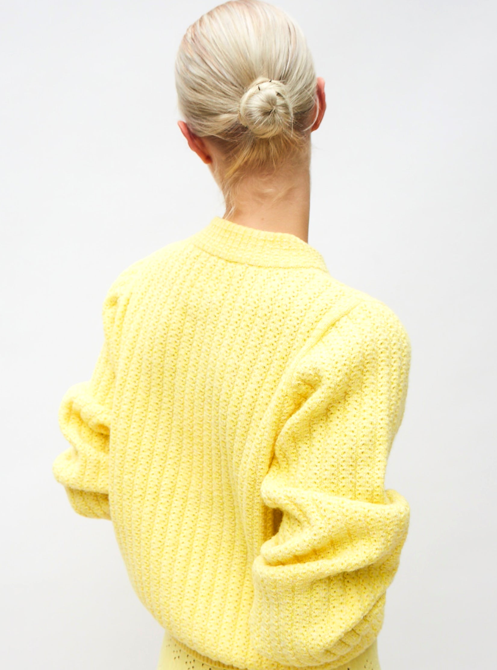 Sweater en maille torsade - Tops, blouses de luxe