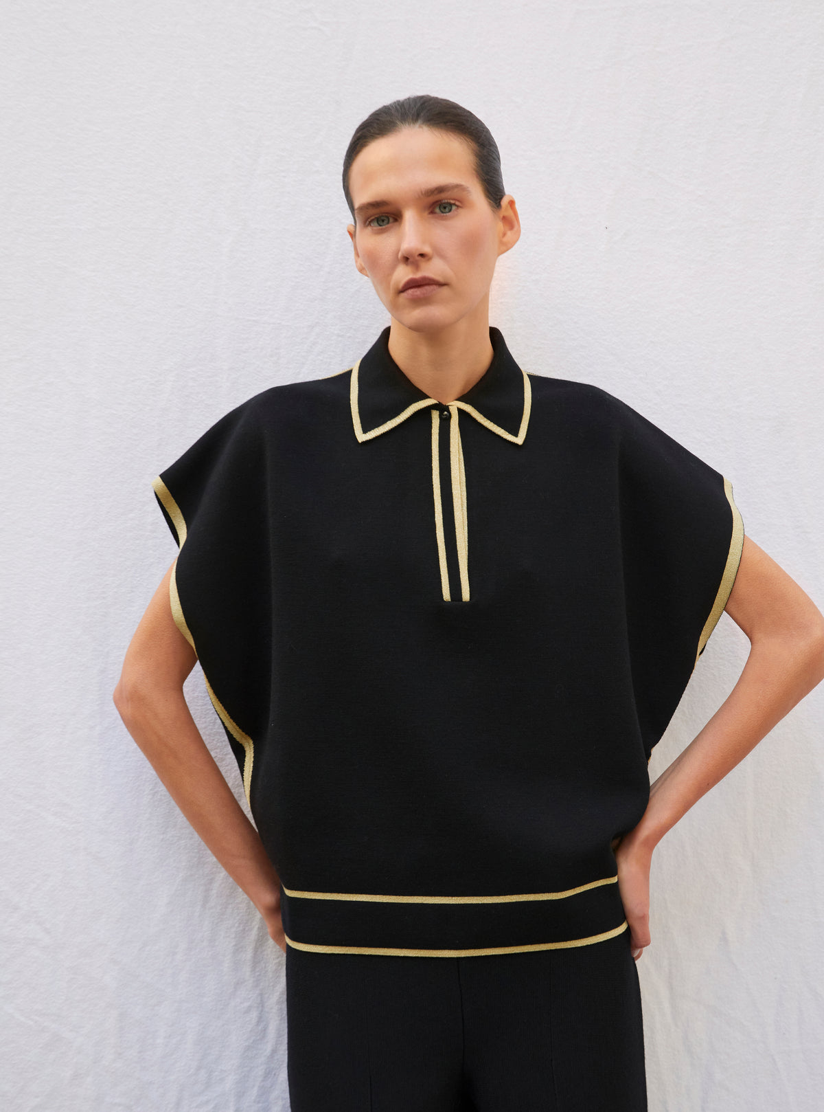 Top ample maille col gansé noir profond-or - Vêtement en maille de luxe Molli