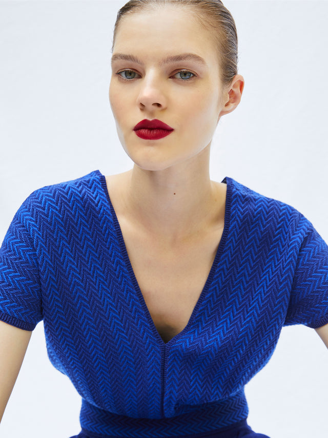 tops <em>discover</em> Molli