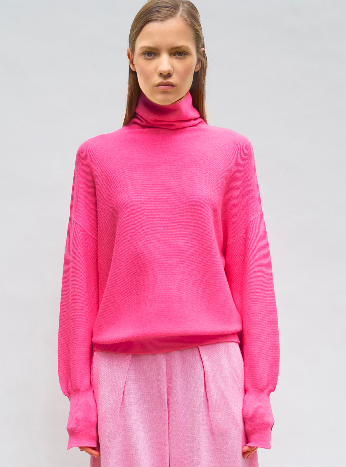 Top fin maille point mousse col montant Rose fluo - Vêtement en maille de luxe Molli