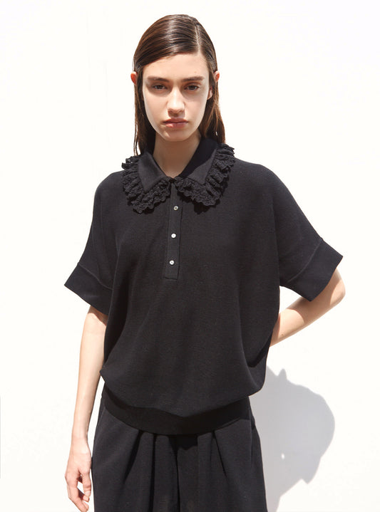 Loose knit top with Molli collar