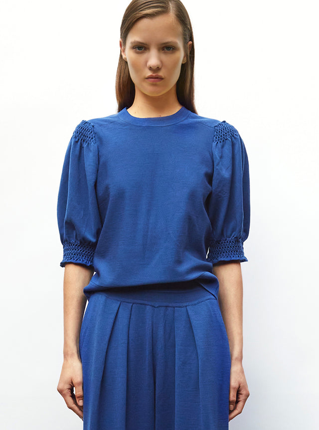 knit top with smocked details - Image principale