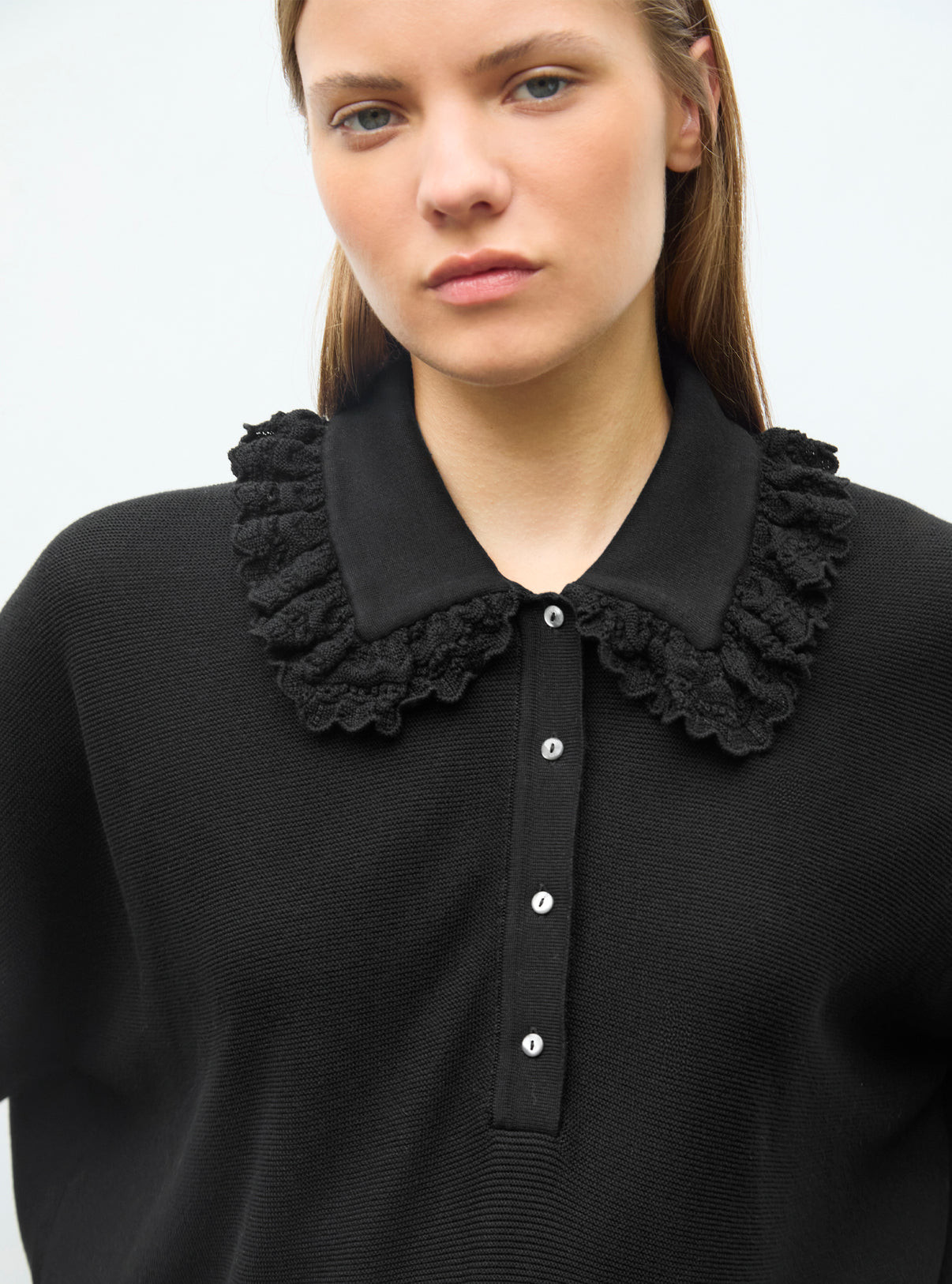 Tops de luxe femme - Top ample en maille à col noir profond
