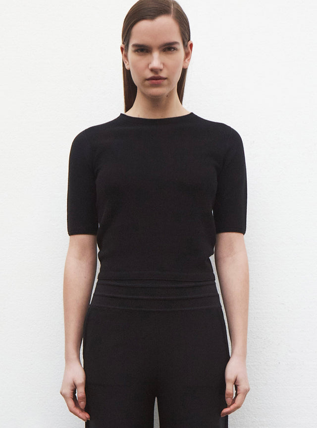 fine top with elbow-length sleeves - Image principale