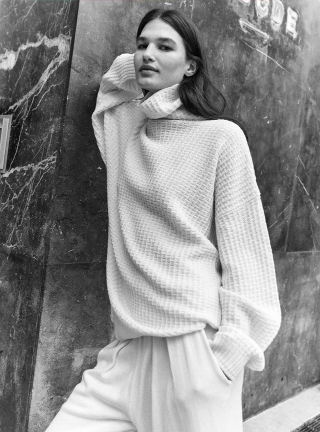 wide sweater in waffled knit - Image principale