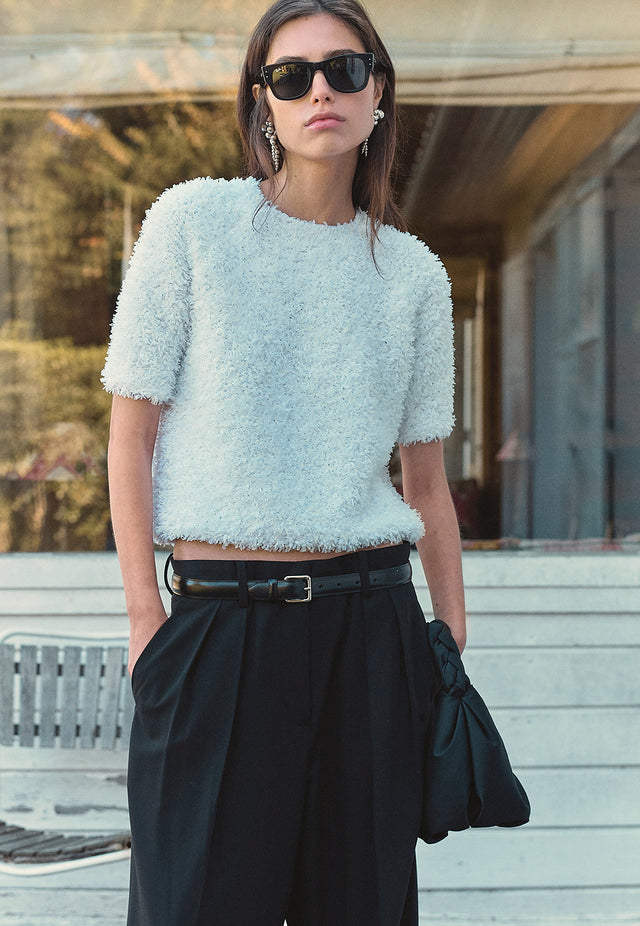 tops <em>discover</em> Molli