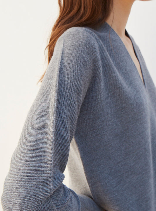 oversized thin v-neck top