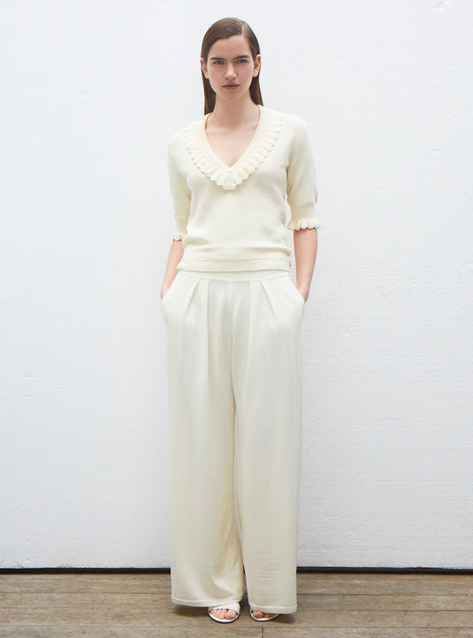 Molli TOP WITH RUFFLED V-NECKLINE AND ELBOW-LENGTH SLEEVE